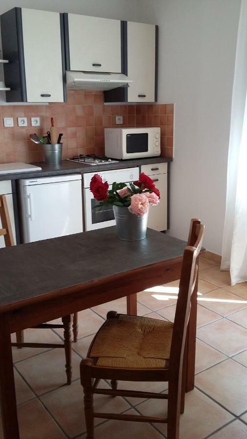 Lo Rastelie Bed & Breakfast Suze-la-Rousse Exterior photo